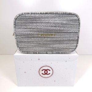 NEW: CHANEL 2022 White Holiday Tweed Cosmetic Pouch